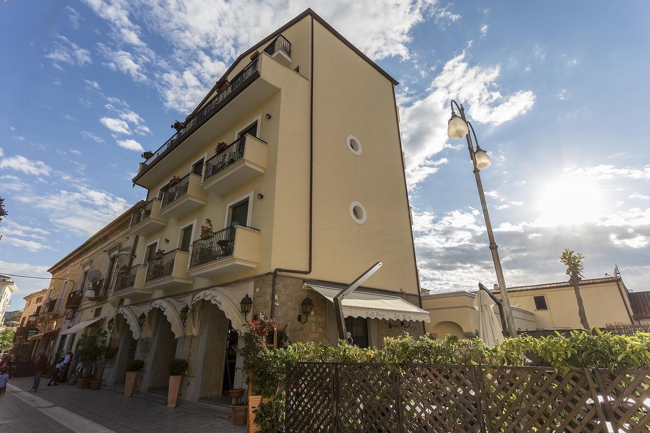 Hotel La Pergola Santa Maria di Castellabate Exterior photo