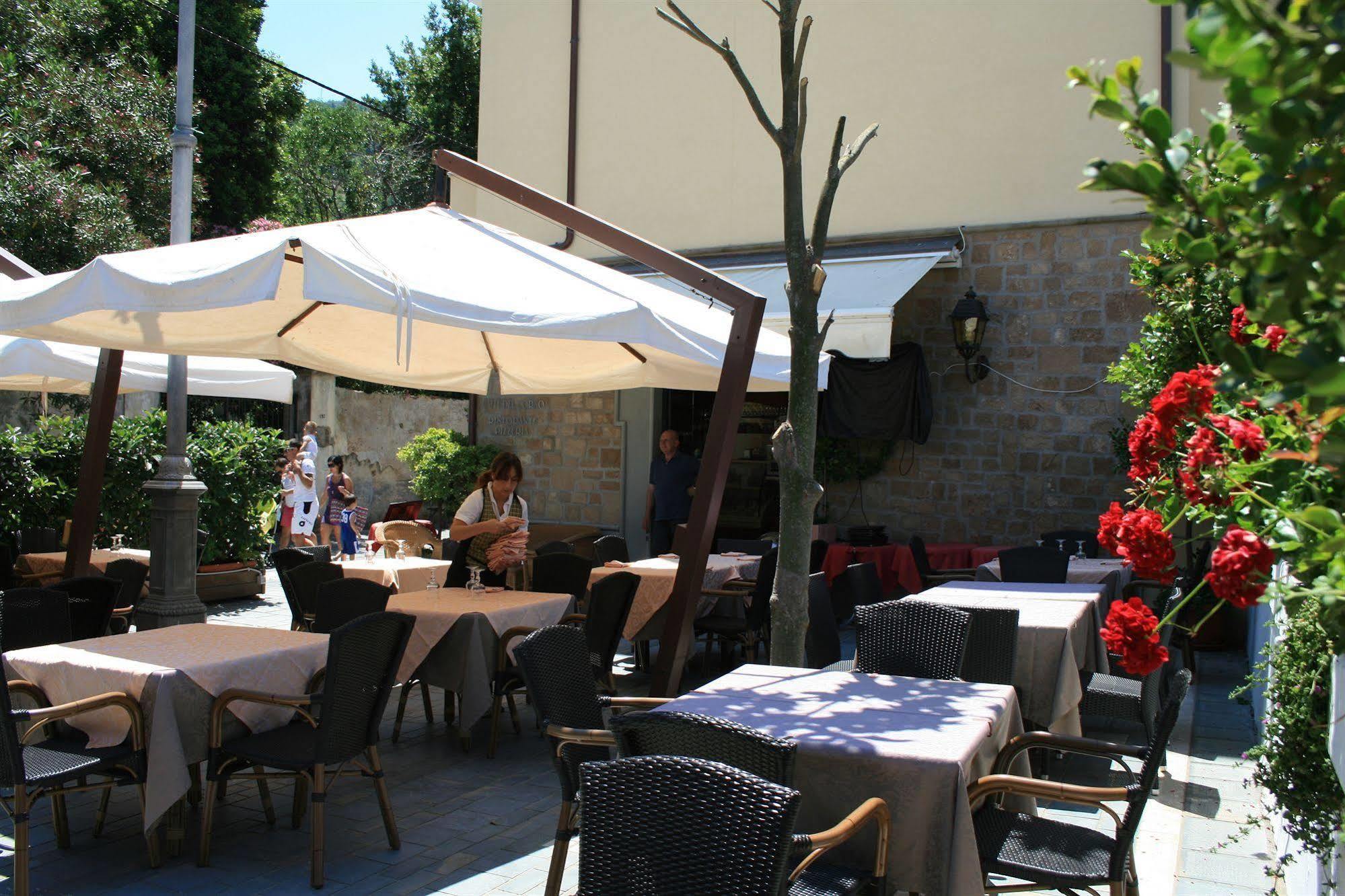 Hotel La Pergola Santa Maria di Castellabate Exterior photo